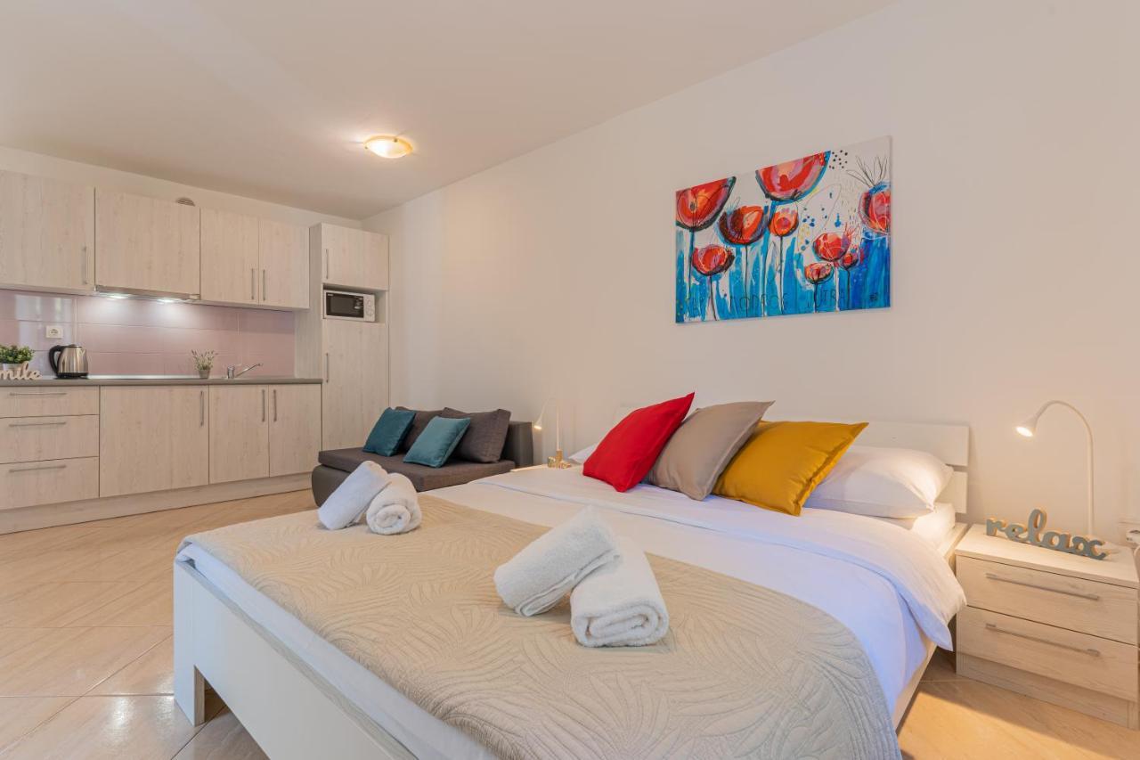 Apartments Lopari Нерезине Экстерьер фото